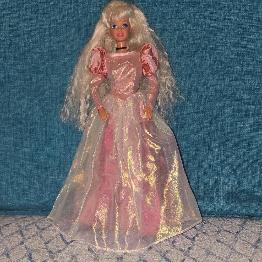 1993 Collector Edition  MATTEL DOLL on Pink Shimmering Gown